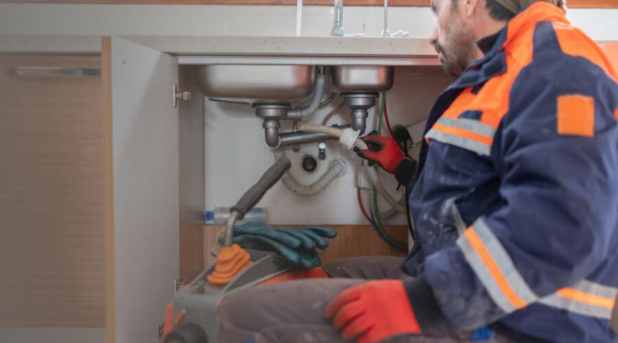 Expert burst pipe repair services in Malone, FL